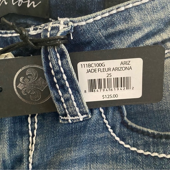 New, never worn, affliction jeans, straight leg, slight flare at bottom? - Picture 4 of 7